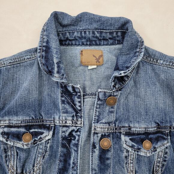 Y2k American Eagle jean jacket size Medium light wash Distressed cropped - Picture 3 of 9